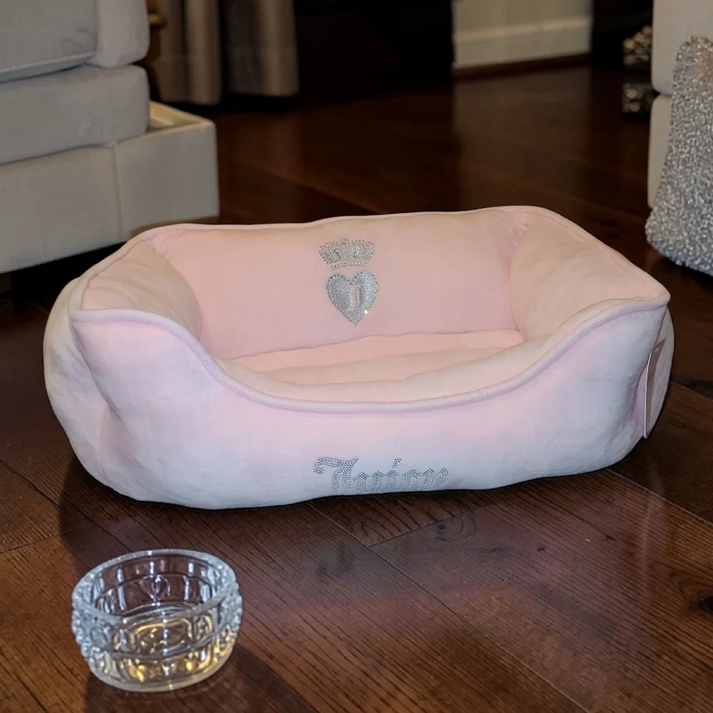 JUICY COUTURE Pink Pet Bed with Crown and Heart Design